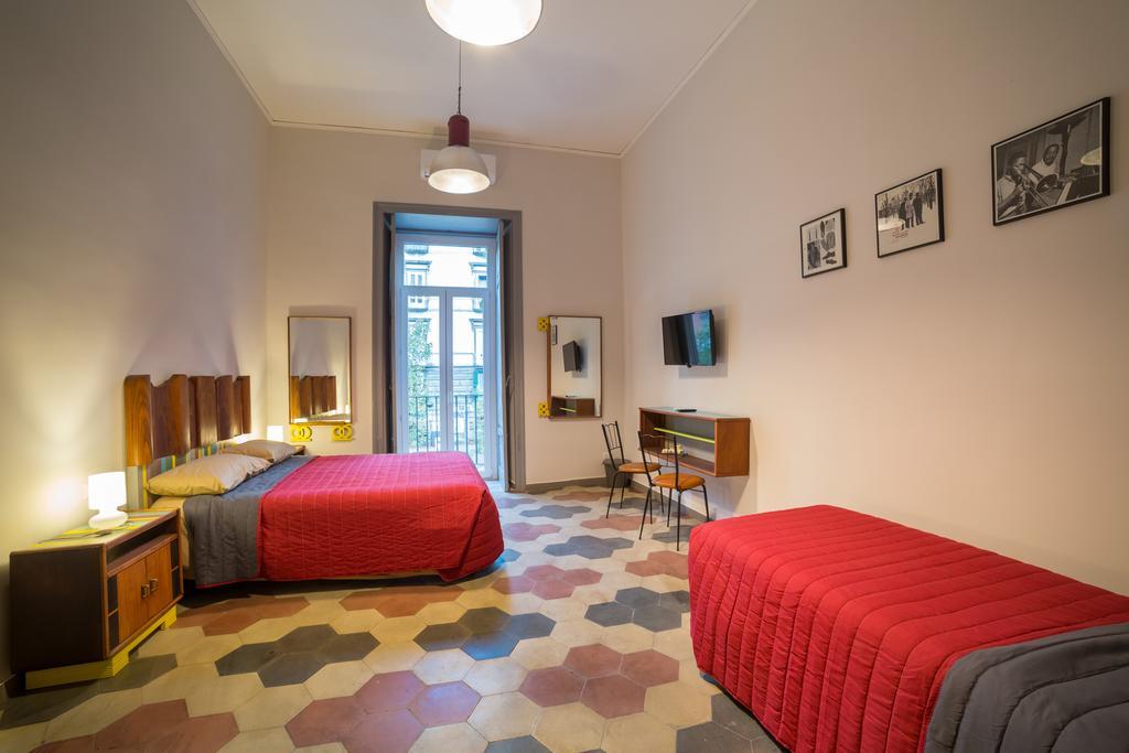 Bed and Breakfast The Foria House By House In Neapel Zimmer foto